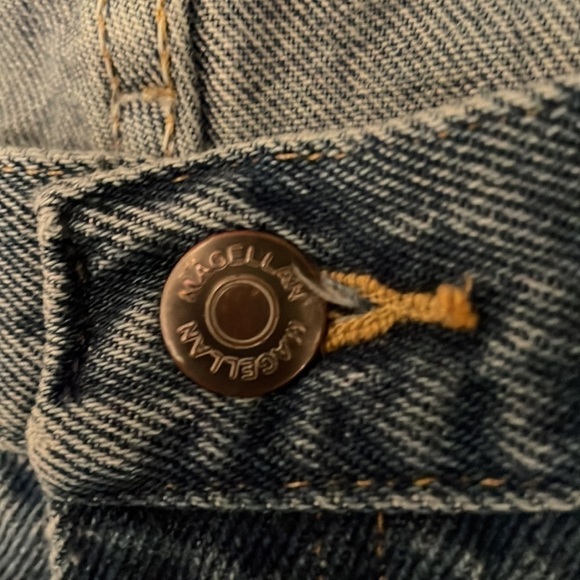 MAGELLAN Men’s Classic Fit Jeans | W40 x L30 - Picture 7 of 9